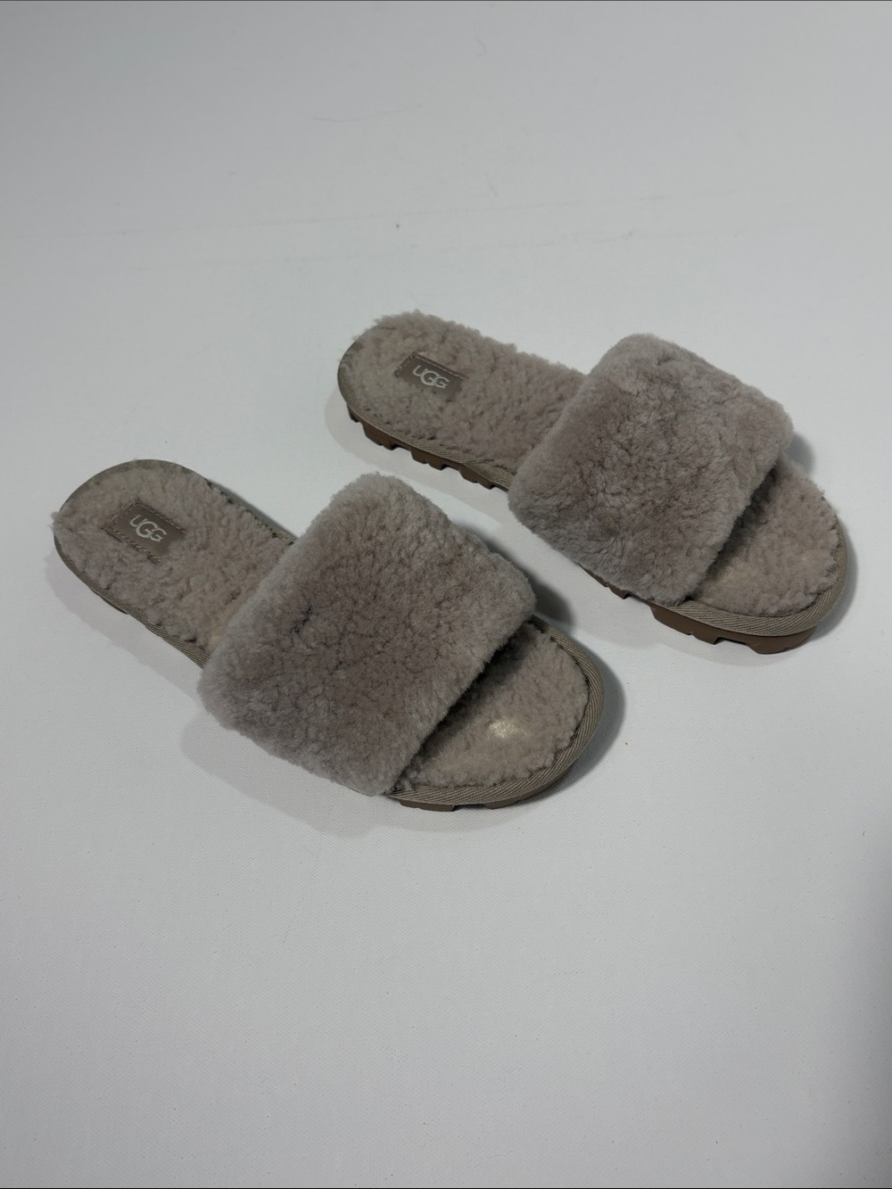 UGG Fluff Slide Slippers Beige Shearling Open Toe Womens Cozy Lounge - Picture 3 of 5